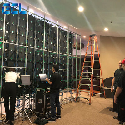 640000 ความหนาแน่นของพิกเซล ด้านในจอ LED ที่คงที่ กันน้ํา สําหรับการโฆษณาของห้างสรรพสินค้า P2 จอ LED