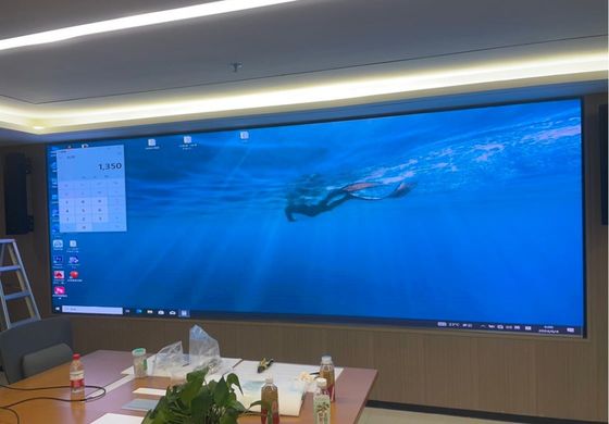 3840Hz สกรีน LED แบบเชื่อมต่อไร้สาย P1.25 P1.56 P1.875 P2.5 หน้าบริการ LED Video Wall Screen / HD LED Panel Display