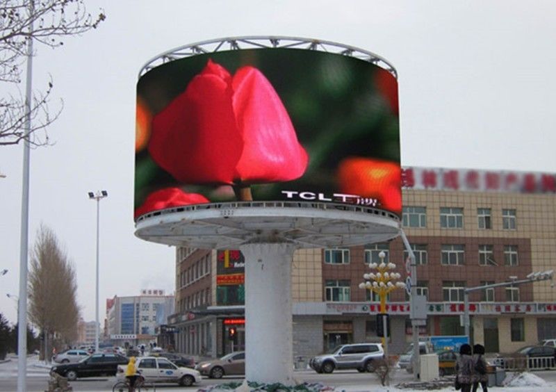 Gmesh P15.625-31.25 มม โครงการโฆษณากลางแจ้ง Grille Screen Transparency 10000nits DIP LEDs ความลึกสี 256 แผ่นข้อมูลสื่อ