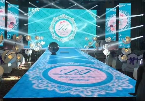 500x500mm Outdoor Rental LED Wall Display P3.91 การสับสนแบบไร้สาย LED Video Screen Stage Background LED Pane การสับสนแบบไร้สาย