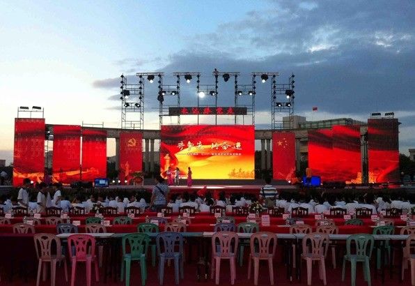 Gflow Series P3.9-7.8 P10.4mm LED Display Screen สําหรับศูนย์การค้า สเตจ โบสถ์ กิจกรรมท่องเที่ยว