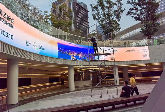 ในสต็อก คุณภาพสูง ภายในและภายนอกอาคาร P2 P2.5 P2.6 P3.9 โมดูล/หน้าจอแสดงผล LED สีเต็มรูปแบบ